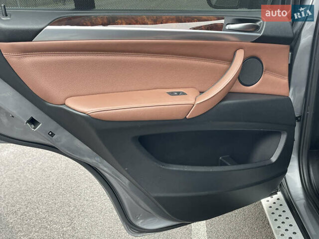 Серый БМВ Х5, объемом двигателя 3 л и пробегом 328 тыс. км за 16950 $, фото 35 на Automoto.ua