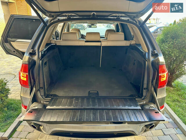 Серый БМВ Х5, объемом двигателя 3 л и пробегом 311 тыс. км за 16900 $, фото 27 на Automoto.ua