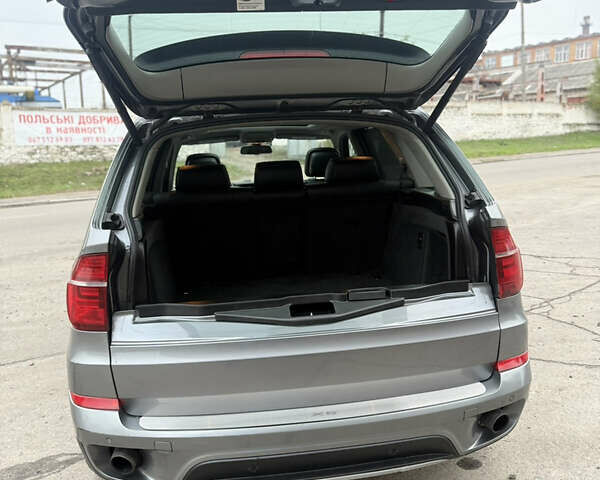 Серый БМВ Х5, объемом двигателя 2.98 л и пробегом 280 тыс. км за 12300 $, фото 17 на Automoto.ua