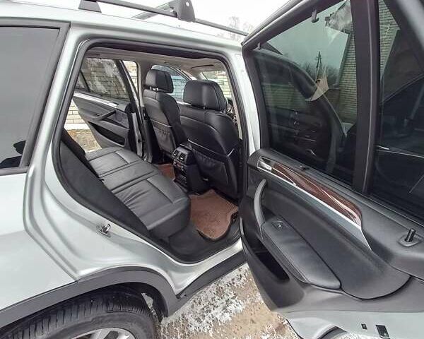 Сірий БМВ Х5, об'ємом двигуна 2.98 л та пробігом 297 тис. км за 17800 $, фото 9 на Automoto.ua
