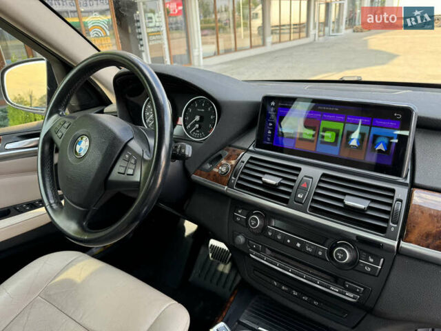 Серый БМВ Х5, объемом двигателя 2.98 л и пробегом 249 тыс. км за 14500 $, фото 18 на Automoto.ua