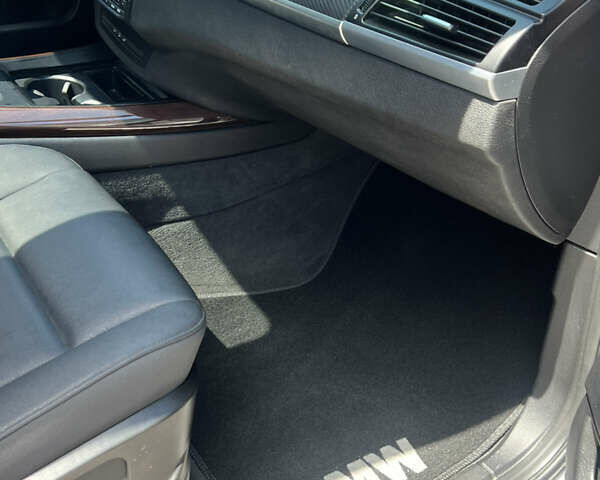 Серый БМВ Х5, объемом двигателя 2.98 л и пробегом 285 тыс. км за 15999 $, фото 38 на Automoto.ua