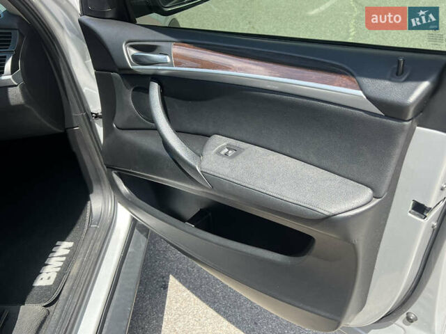 Серый БМВ Х5, объемом двигателя 2.98 л и пробегом 285 тыс. км за 15999 $, фото 36 на Automoto.ua