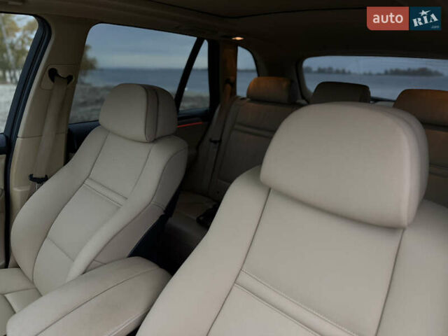 Сірий БМВ Х5, об'ємом двигуна 2.98 л та пробігом 241 тис. км за 17400 $, фото 16 на Automoto.ua