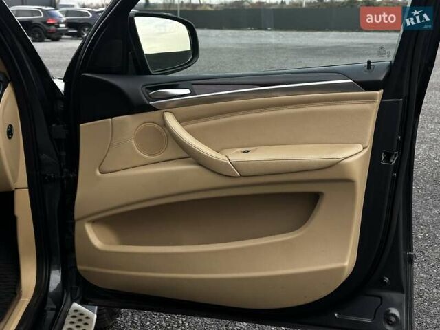 Сірий БМВ Х5, об'ємом двигуна 3 л та пробігом 338 тис. км за 16499 $, фото 47 на Automoto.ua