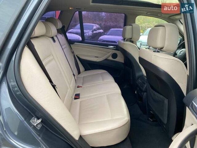 Серый БМВ Х5, объемом двигателя 2.98 л и пробегом 324 тыс. км за 12900 $, фото 21 на Automoto.ua