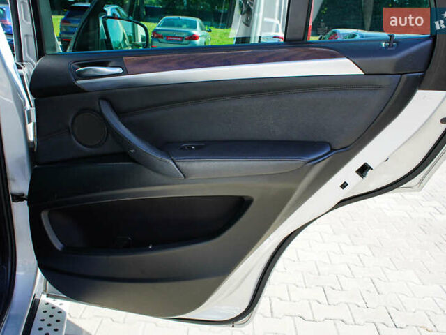 Серый БМВ Х5, объемом двигателя 3 л и пробегом 258 тыс. км за 12950 $, фото 34 на Automoto.ua