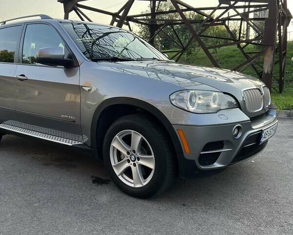 Серый БМВ Х5, объемом двигателя 3 л и пробегом 218 тыс. км за 18600 $, фото 4 на Automoto.ua