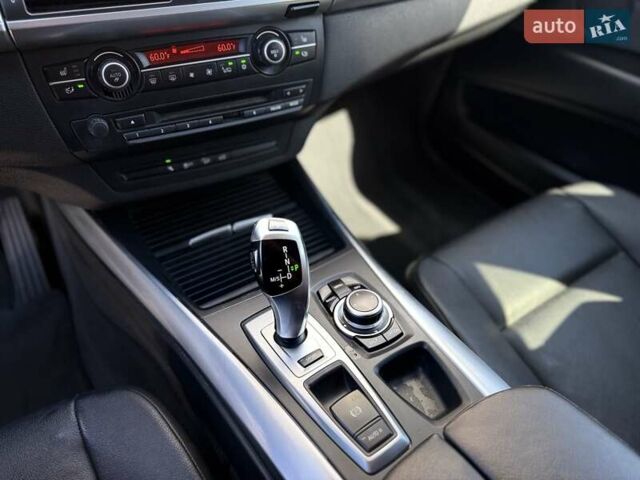 Серый БМВ Х5, объемом двигателя 3 л и пробегом 253 тыс. км за 15700 $, фото 37 на Automoto.ua