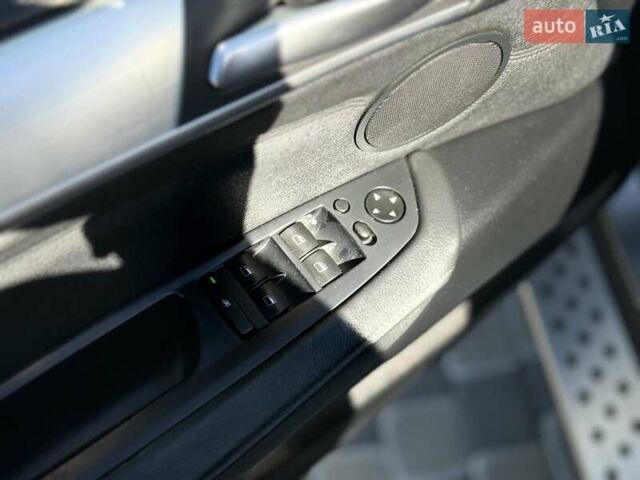 Серый БМВ Х5, объемом двигателя 3 л и пробегом 253 тыс. км за 15700 $, фото 25 на Automoto.ua