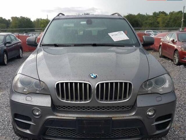 Серый БМВ Х5, объемом двигателя 3.01 л и пробегом 192 тыс. км за 10000 $, фото 7 на Automoto.ua