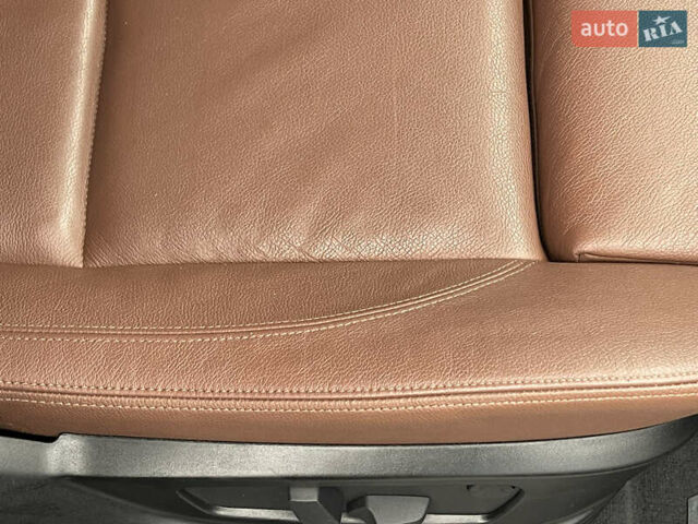 Серый БМВ Х5, объемом двигателя 3 л и пробегом 328 тыс. км за 16950 $, фото 47 на Automoto.ua