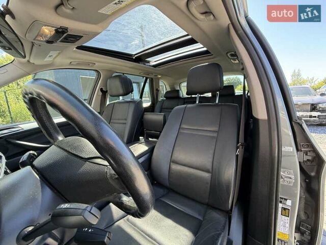 Серый БМВ Х5, объемом двигателя 3 л и пробегом 253 тыс. км за 15800 $, фото 32 на Automoto.ua