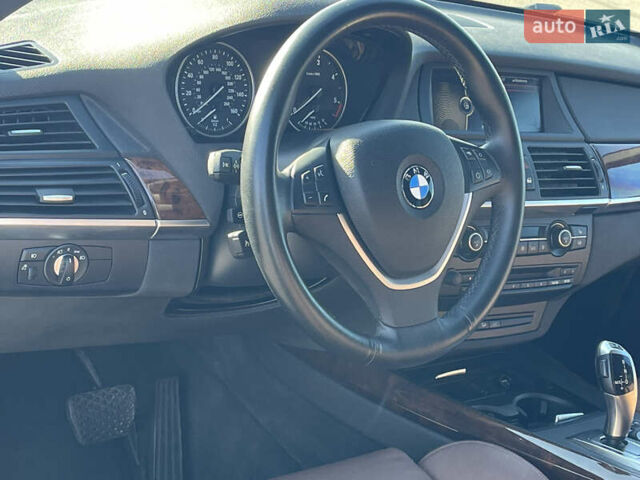 Серый БМВ Х5, объемом двигателя 3 л и пробегом 328 тыс. км за 16999 $, фото 20 на Automoto.ua