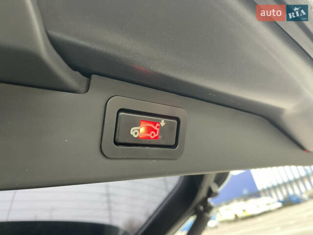 Серый БМВ Х5, объемом двигателя 3 л и пробегом 328 тыс. км за 16950 $, фото 39 на Automoto.ua