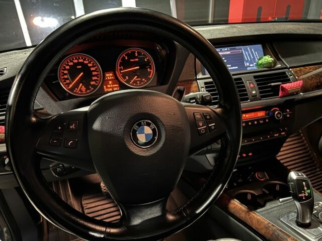 Серый БМВ Х5, объемом двигателя 3 л и пробегом 271 тыс. км за 19500 $, фото 5 на Automoto.ua