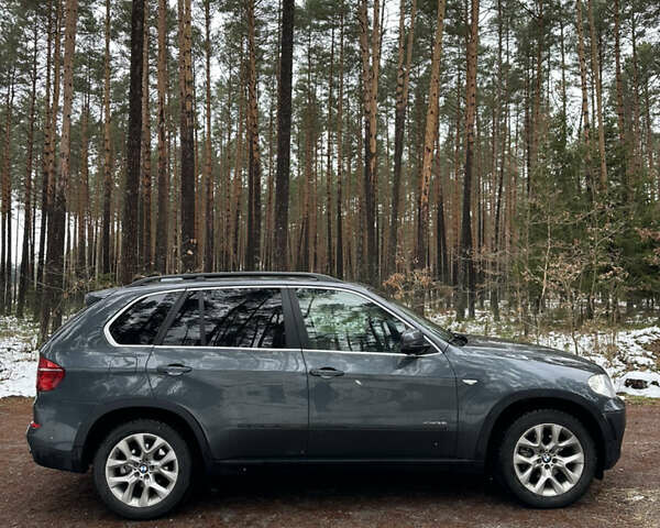 Серый БМВ Х5, объемом двигателя 3 л и пробегом 233 тыс. км за 15000 $, фото 3 на Automoto.ua