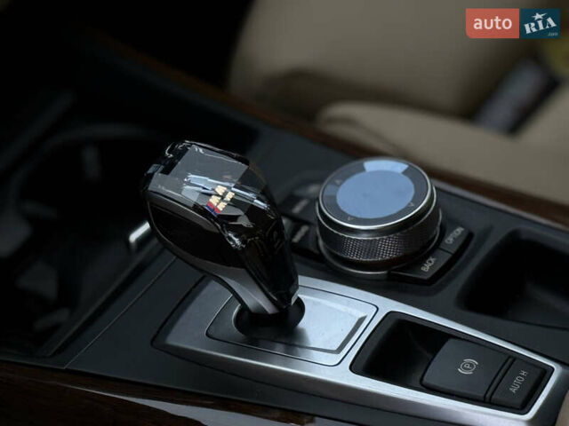 Сірий БМВ Х5, об'ємом двигуна 2.98 л та пробігом 241 тис. км за 17400 $, фото 22 на Automoto.ua