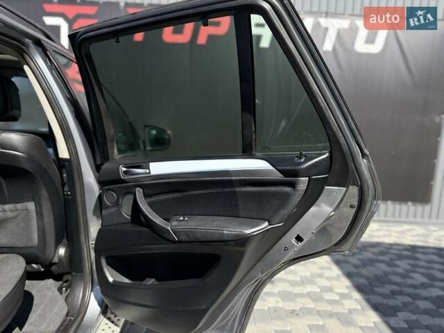 Серый БМВ Х5, объемом двигателя 3 л и пробегом 253 тыс. км за 15700 $, фото 58 на Automoto.ua