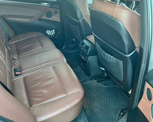 Серый БМВ Х5, объемом двигателя 3 л и пробегом 310 тыс. км за 22000 $, фото 24 на Automoto.ua