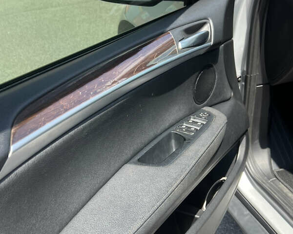 Серый БМВ Х5, объемом двигателя 2.98 л и пробегом 285 тыс. км за 15999 $, фото 40 на Automoto.ua