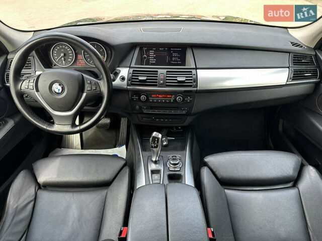 Сірий БМВ Х5, об'ємом двигуна 3 л та пробігом 290 тис. км за 18900 $, фото 57 на Automoto.ua