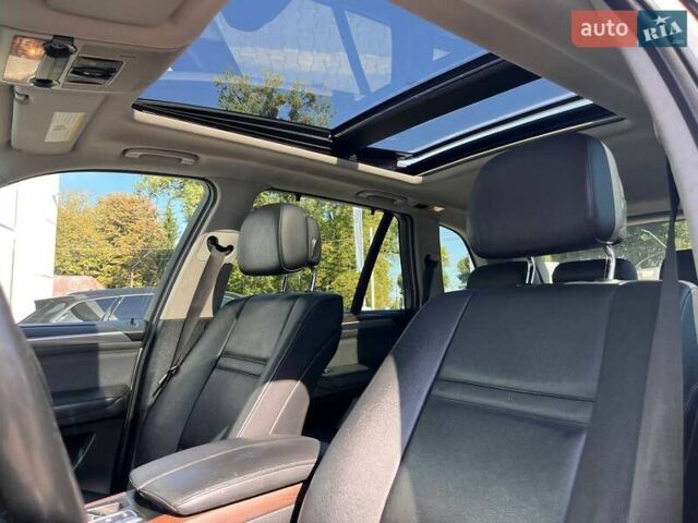 Серый БМВ Х5, объемом двигателя 3 л и пробегом 258 тыс. км за 12950 $, фото 18 на Automoto.ua