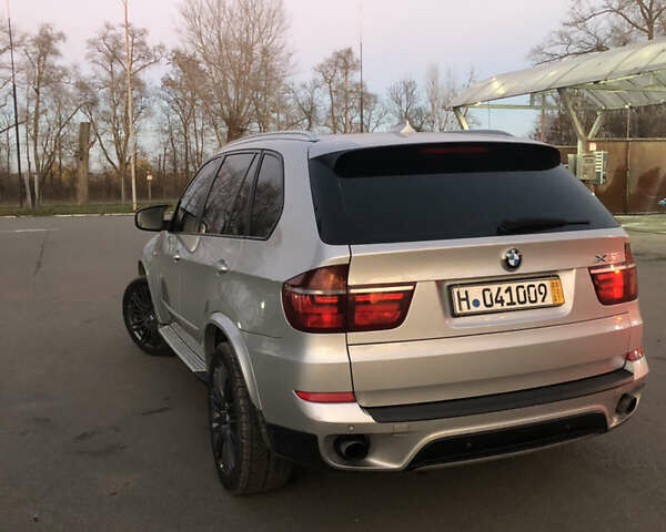 Сірий БМВ Х5, об'ємом двигуна 3 л та пробігом 258 тис. км за 18000 $, фото 7 на Automoto.ua