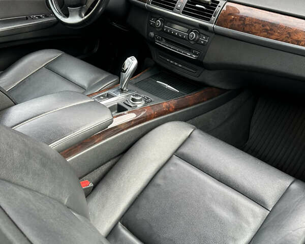 Серый БМВ Х5, объемом двигателя 2.99 л и пробегом 320 тыс. км за 17900 $, фото 23 на Automoto.ua