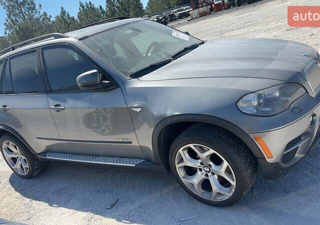 Серый БМВ Х5, объемом двигателя 3.01 л и пробегом 192 тыс. км за 10000 $, фото 6 на Automoto.ua