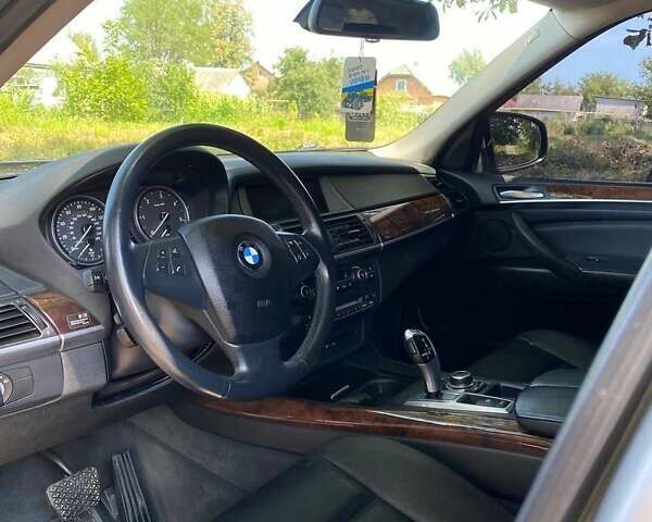 Сірий БМВ Х5, об'ємом двигуна 3 л та пробігом 242 тис. км за 18600 $, фото 43 на Automoto.ua