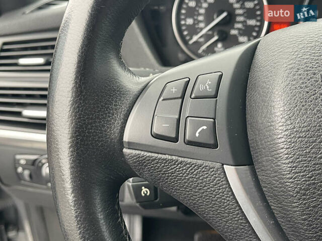 Серый БМВ Х5, объемом двигателя 3 л и пробегом 328 тыс. км за 16950 $, фото 26 на Automoto.ua