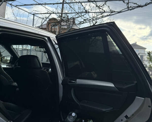 БМВ Х5 2012 в Черновцах на Automoto.ua Серый БМВ Х5, объемом двигателя 3 л и пробегом 300 тыс. км за 20700 $, фото 23 на Automoto.ua