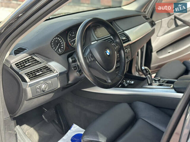 Сірий БМВ Х5, об'ємом двигуна 3 л та пробігом 290 тис. км за 18900 $, фото 24 на Automoto.ua