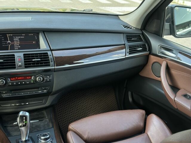 Сірий БМВ Х5, об'ємом двигуна 3 л та пробігом 214 тис. км за 12800 $, фото 13 на Automoto.ua