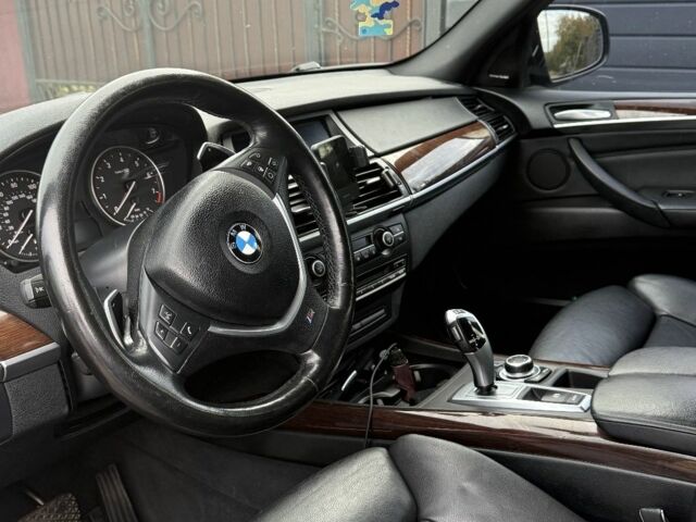 Сірий БМВ Х5, об'ємом двигуна 3 л та пробігом 320 тис. км за 16500 $, фото 5 на Automoto.ua