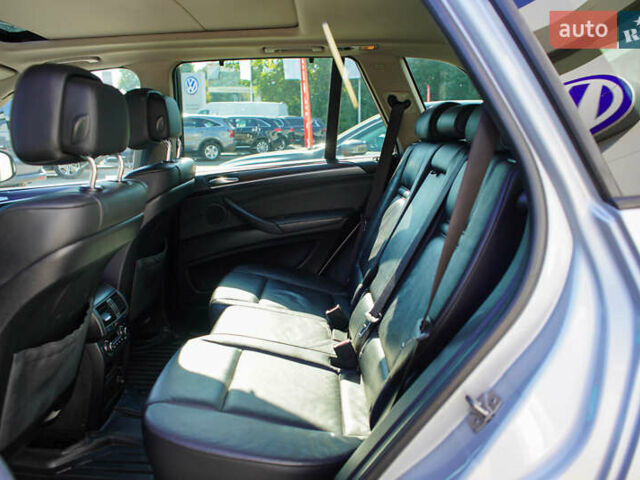 Серый БМВ Х5, объемом двигателя 3 л и пробегом 258 тыс. км за 12950 $, фото 31 на Automoto.ua