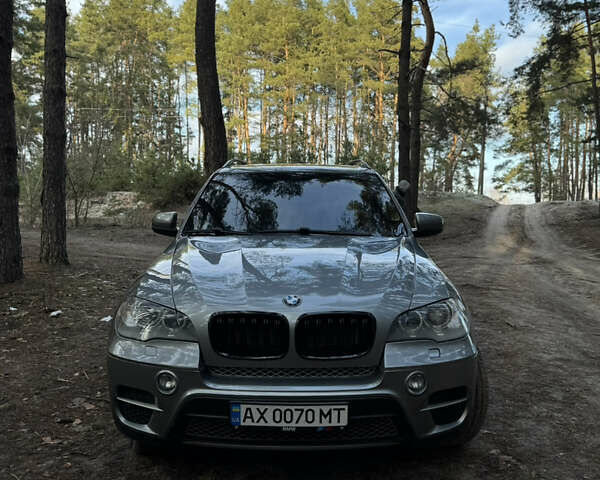 Серый БМВ Х5, объемом двигателя 2.98 л и пробегом 228 тыс. км за 16800 $, фото 1 на Automoto.ua