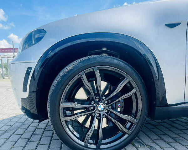 Сірий БМВ Х5, об'ємом двигуна 2.99 л та пробігом 170 тис. км за 26000 $, фото 2 на Automoto.ua