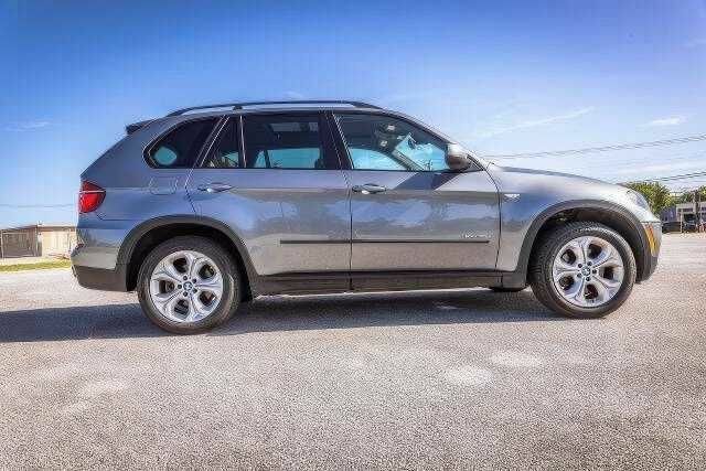 Сірий БМВ Х5, об'ємом двигуна 3 л та пробігом 150 тис. км за 3900 $, фото 3 на Automoto.ua