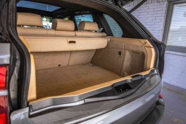 Сірий БМВ Х5, об'ємом двигуна 3 л та пробігом 150 тис. км за 3900 $, фото 8 на Automoto.ua