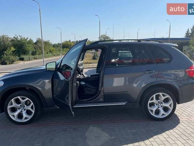 Серый БМВ Х5, объемом двигателя 3 л и пробегом 285 тыс. км за 17000 $, фото 45 на Automoto.ua