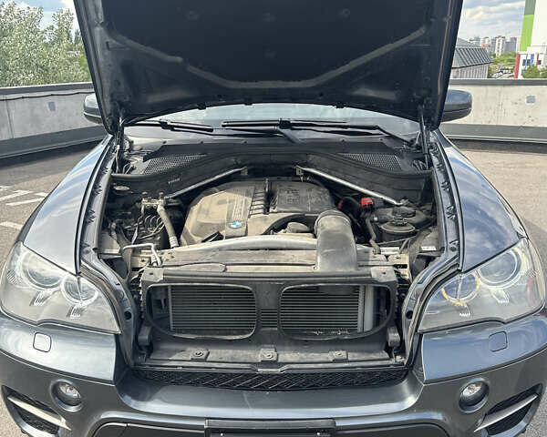 Серый БМВ Х5, объемом двигателя 3 л и пробегом 220 тыс. км за 16500 $, фото 33 на Automoto.ua