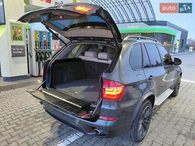 Серый БМВ Х5, объемом двигателя 3 л и пробегом 250 тыс. км за 15700 $, фото 8 на Automoto.ua