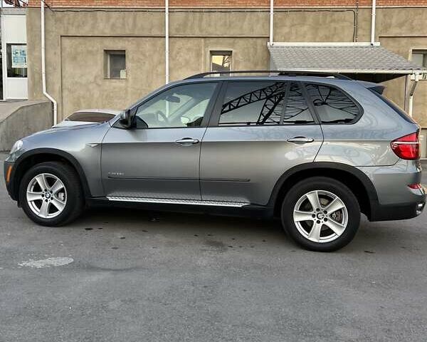 Серый БМВ Х5, объемом двигателя 3 л и пробегом 218 тыс. км за 18600 $, фото 5 на Automoto.ua