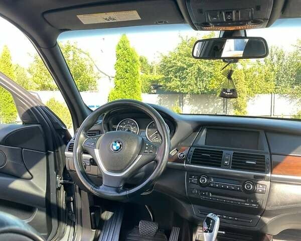 Серый БМВ Х5, объемом двигателя 3 л и пробегом 285 тыс. км за 17000 $, фото 30 на Automoto.ua