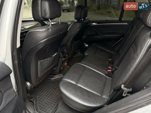 Сірий БМВ Х5, об'ємом двигуна 3 л та пробігом 198 тис. км за 18500 $, фото 14 на Automoto.ua