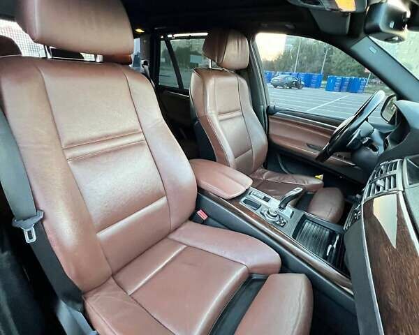 Серый БМВ Х5, объемом двигателя 3 л и пробегом 310 тыс. км за 22000 $, фото 27 на Automoto.ua