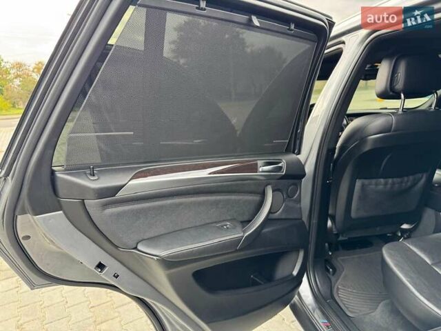 Серый БМВ Х5, объемом двигателя 3 л и пробегом 190 тыс. км за 16900 $, фото 23 на Automoto.ua