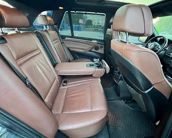 Серый БМВ Х5, объемом двигателя 3 л и пробегом 310 тыс. км за 22000 $, фото 23 на Automoto.ua